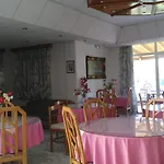 Hotel Sydney 2*