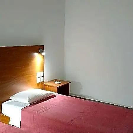 Sydney 2*