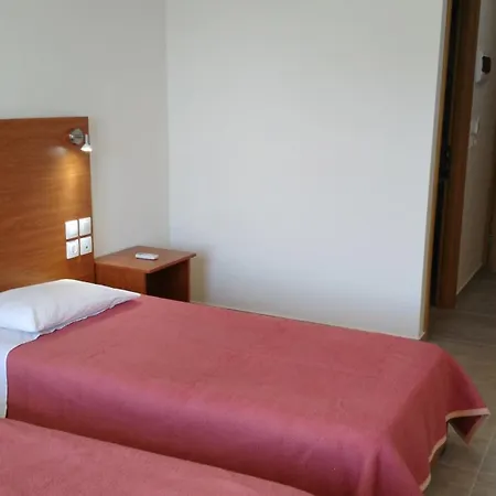 Sydney Закинтос